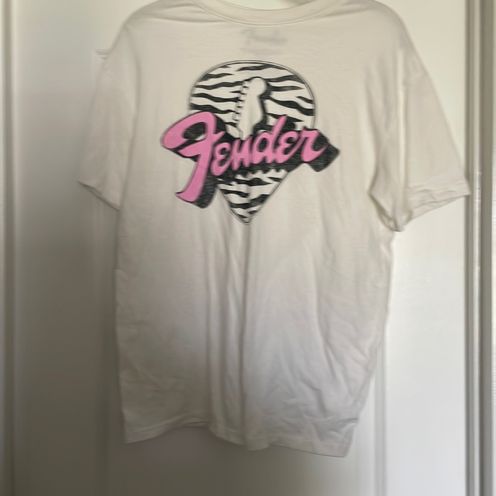 Fender T shirt size Medium
